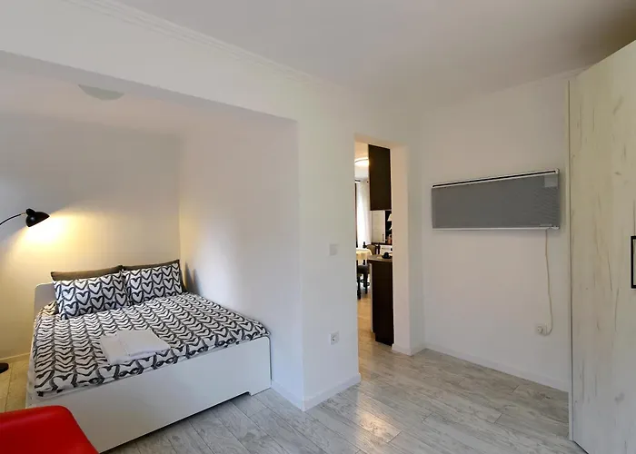 Sea / до морето شقة *