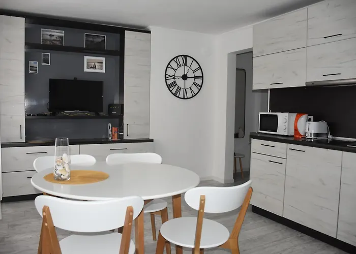 Daire Sea / до морето *